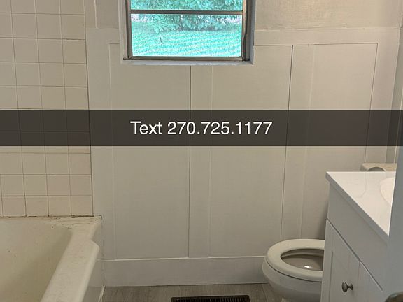3rd image of 1015 Brookhaven Dr