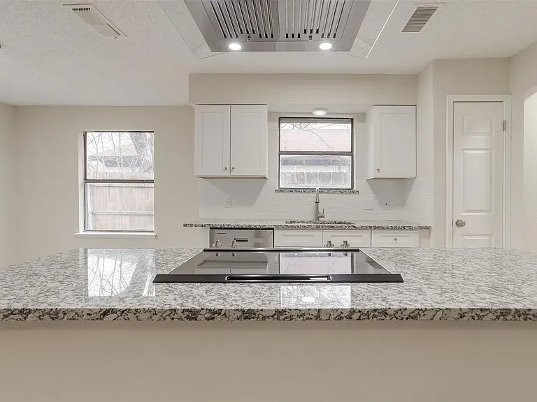 6105 Judy Ct — Photo 15