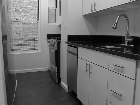 172 Spring St APT 12, New York, NY 10012