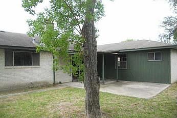 2nd image of 2110 Green Knoll Dr