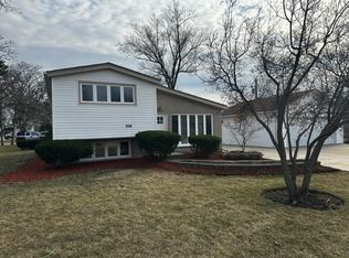 234 Donald Ter, Glenview, IL 60025