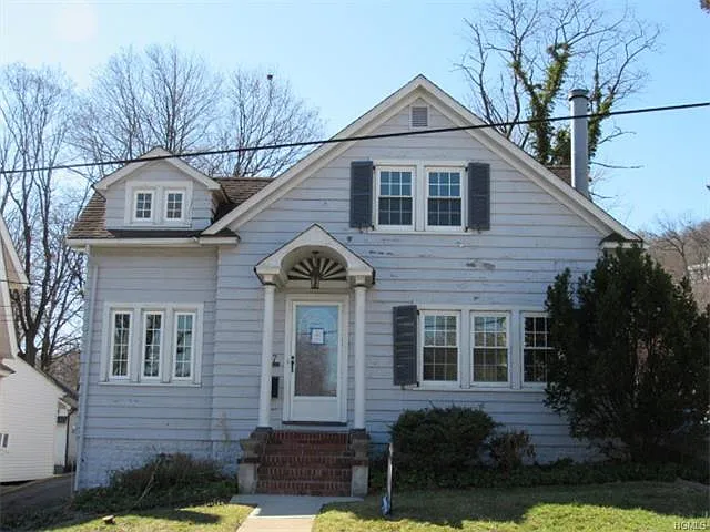 7 Ross Ave photo 1