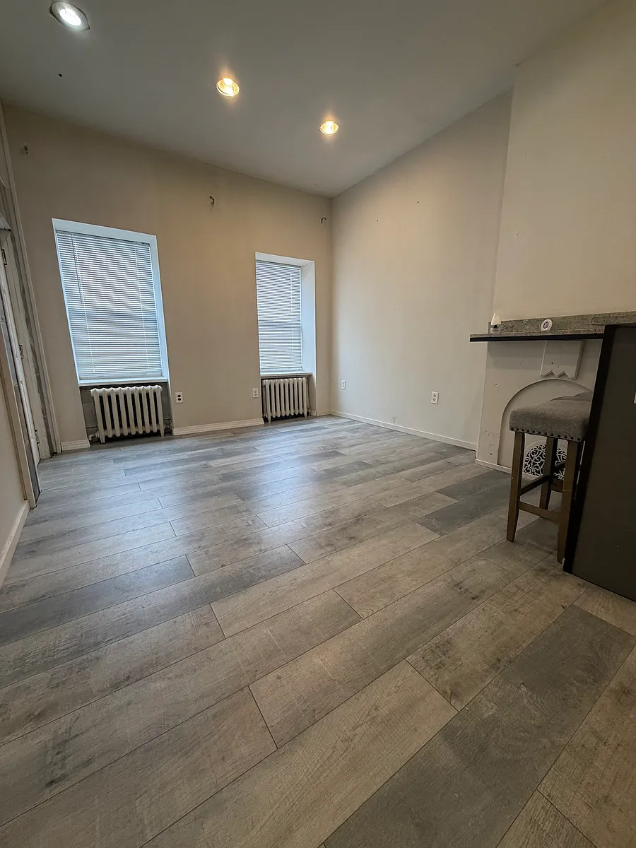 Building Photo - 2725 N 5th St #1