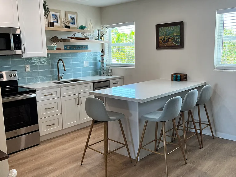 201 Coppitt Rd #203B — Photo 3