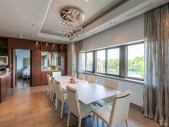 3rd image of 803 W. 48th St. #1206