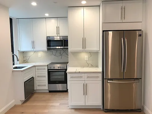 Rented by The Dermot Realty Management Company | media 16