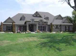 7061 Hackberry Rdg, Owasso, OK 74055