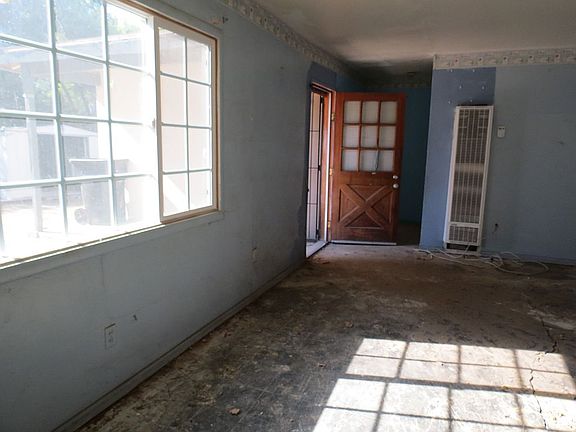 5th image of 1720 Weaver St