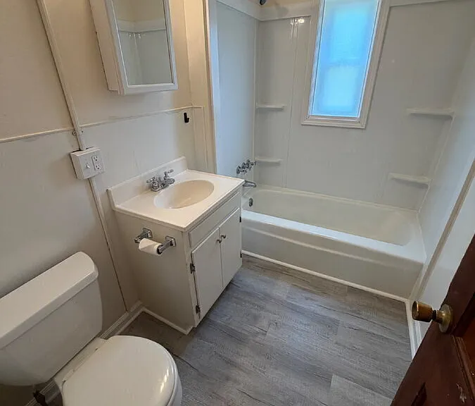 897 College Ave — Photo 11