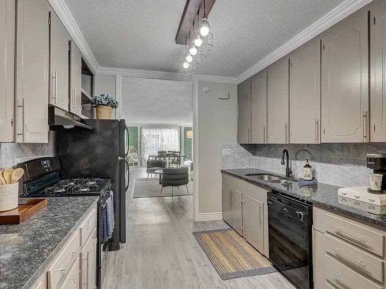 Brisa Galeria Apartments — Photo 7