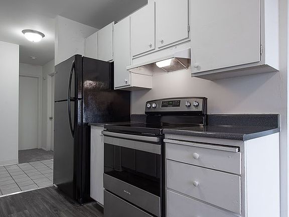 4th image of 1140 Edmonds Ave NE #323