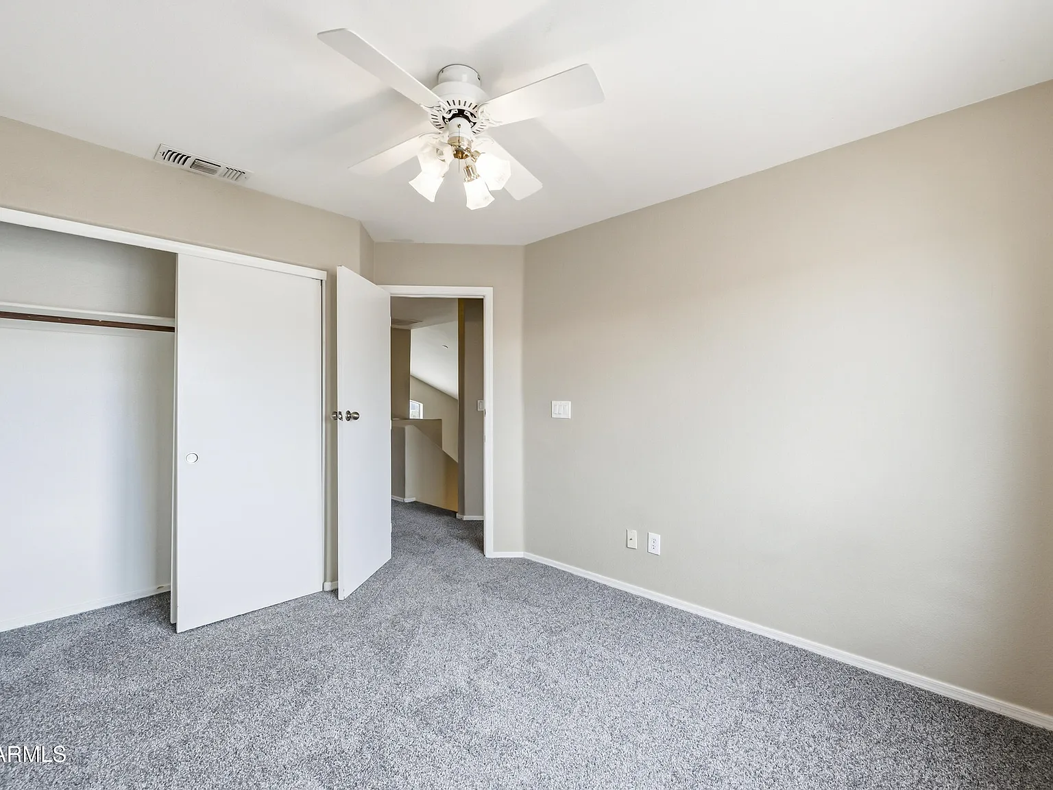 3 bed, 2.5 bath, 1593 sqft, $2,050 — Photo 2