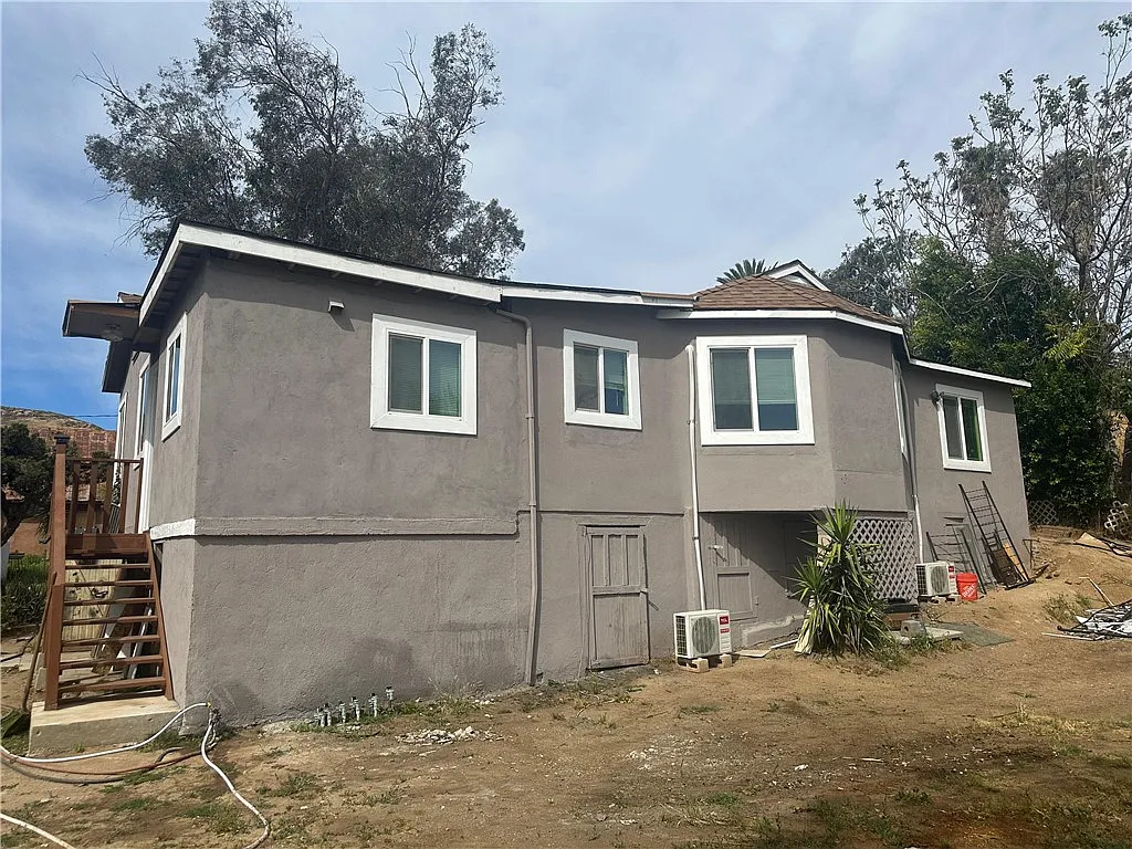 2 bed, 750 sqft, $1,950 — Photo 2
