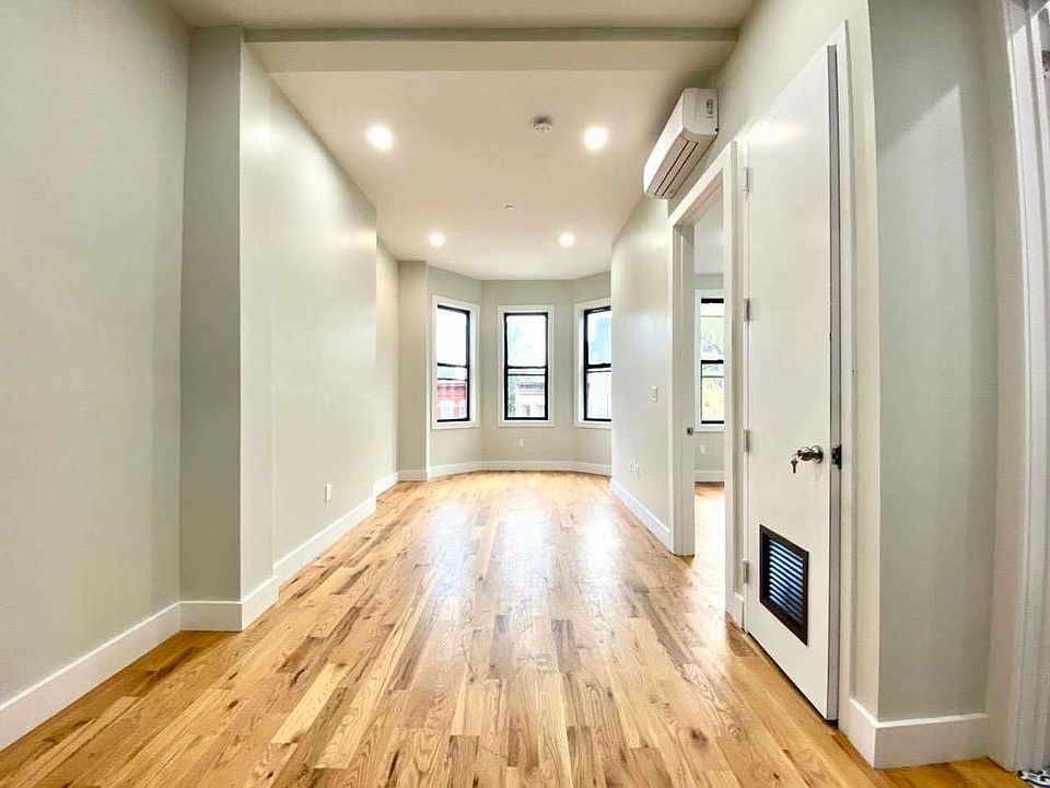 2nd image of 1325 Prospect Pl #2N