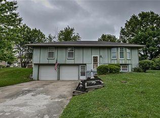 816 Apple Blossom St, Excelsior Springs, MO 64024