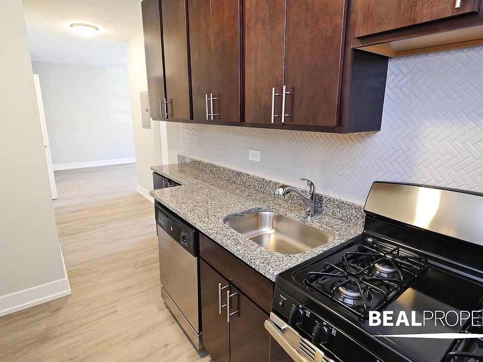 1st image of 715 W Brompton Ave #68BT