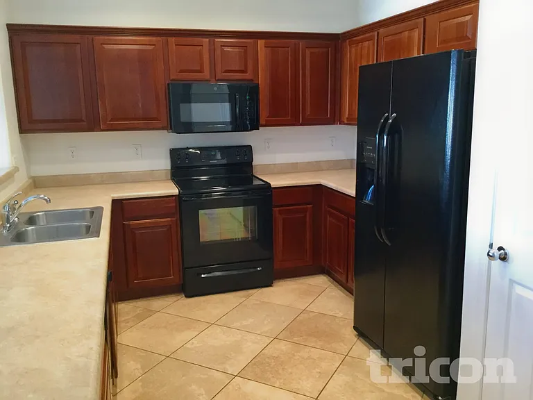 44570 W Mescal St — Photo 2