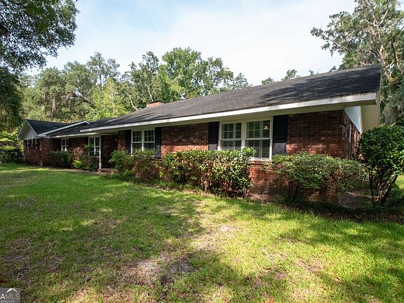 3rd image of 808 Devon Dr
