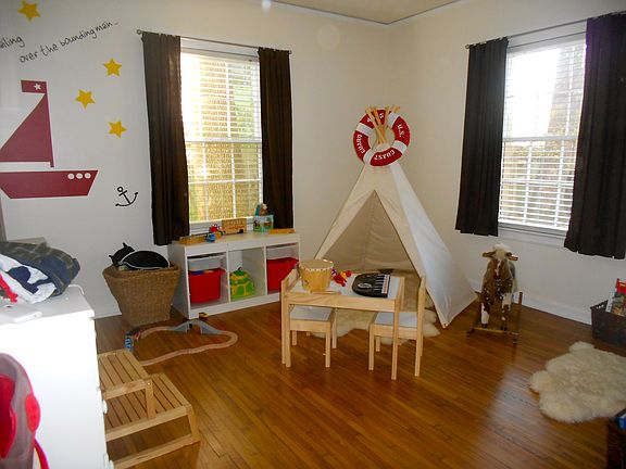 11x11 second bdrm, 2 closets