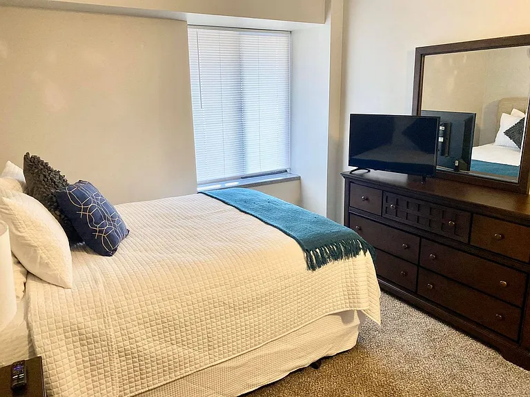 The Village at Gray's Lake Apartments - Des Moines — Photo 68