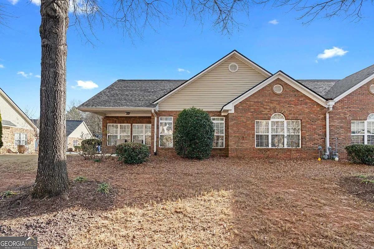 3731 Villa Springs Cir photo 1