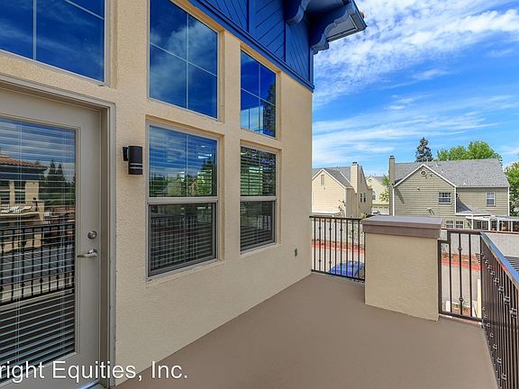 4th image of 1161 E Shepherd Ave #8363922