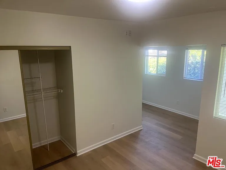 5726 Lemona Ave — Photo 12