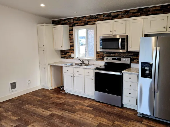 5 Columbia Dr Space 2, Kettle Falls, WA 99141