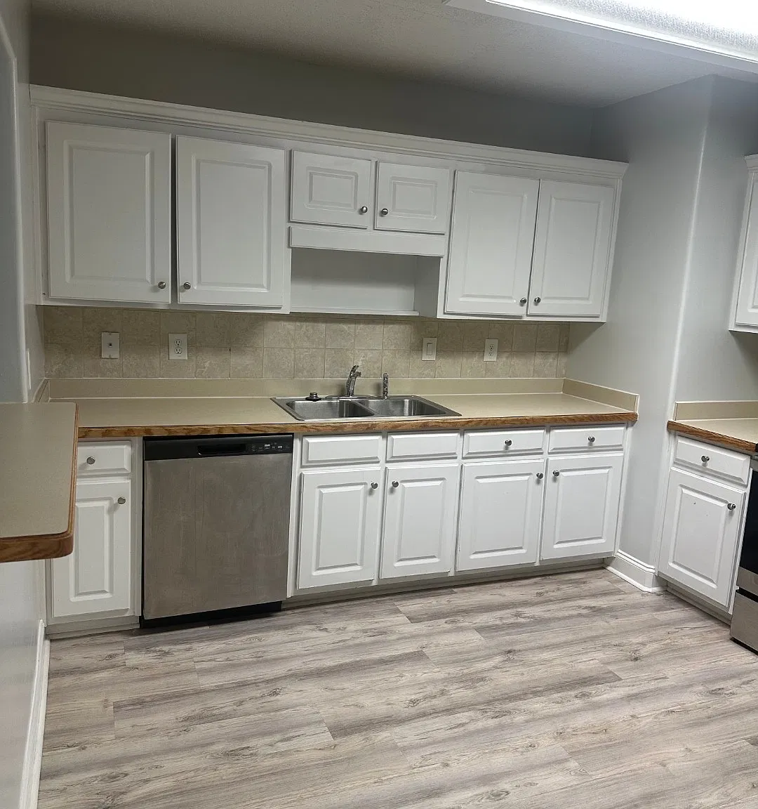 3 bed, 2.5 bath, 1560 sqft, $2,000 — Photo 2