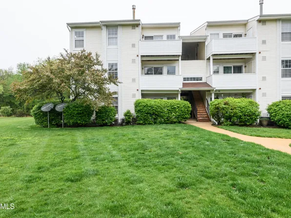 10 Basset Court, Tinton Falls, NJ 07753