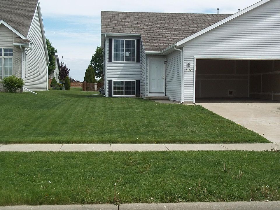 2904 N Wright Rd, Janesville, WI 53546 Zillow
