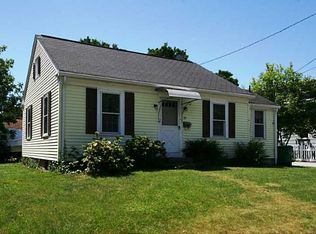 24 Hazard St, South Kingstown, RI 02879