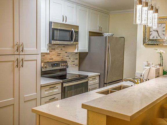 4th image of 236 Watson Dr APT 3