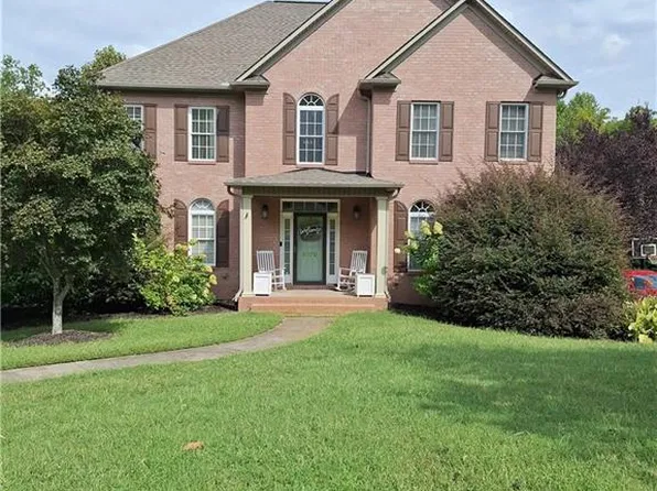 6570 Lake Dale Way, Clemmons, NC 27012