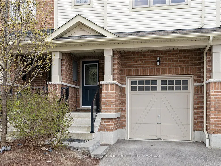 3 Westbury Way — Photo 2