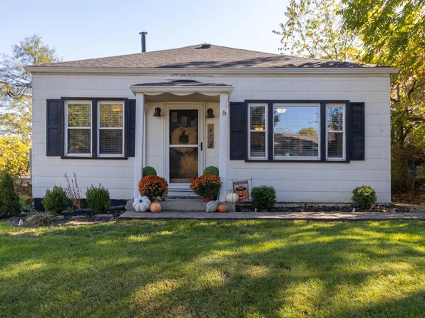 422 Worthington Dr, Bridgeport, WV 26330