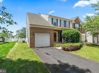 9418 Morning Walk Dr, Hagerstown, MD