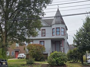 52 Trinity St, Newton, NJ 07860