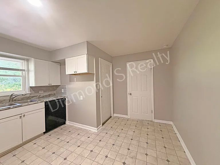 3209 E Gasconade St — Photo 10
