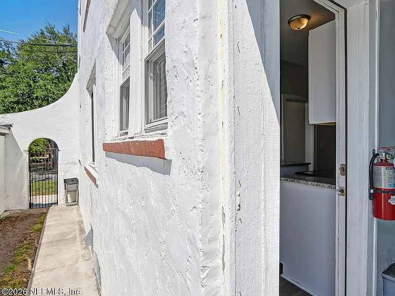 1009 Stockton St #8 — Photo 32
