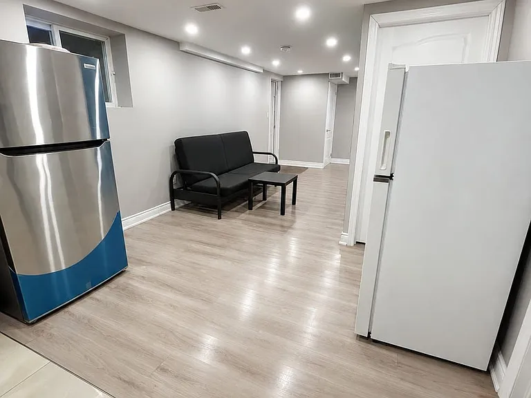 4 Barkwood Ct #BASEMENT — Photo 10
