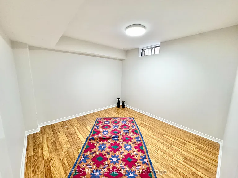 33 Forestside Ct — Photo 6