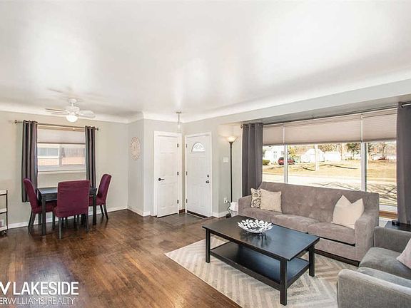 5th image of 30735 Rosslyn Ave