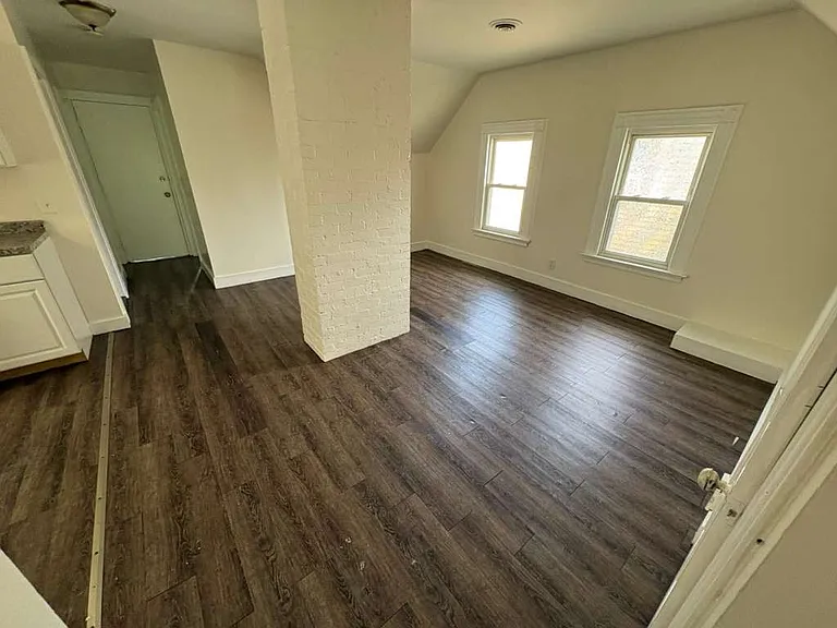 745 George St #3 — Photo 3