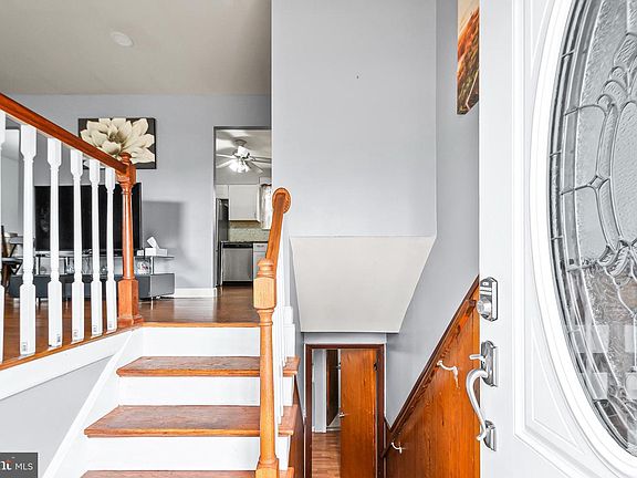 5th image of 11411 Hermitt St