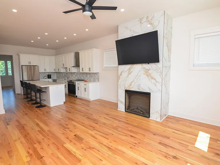 411 McAdoo Ave — Photo 9