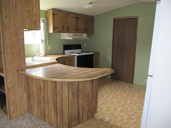 3rd image of 3004 Northlake Way NW