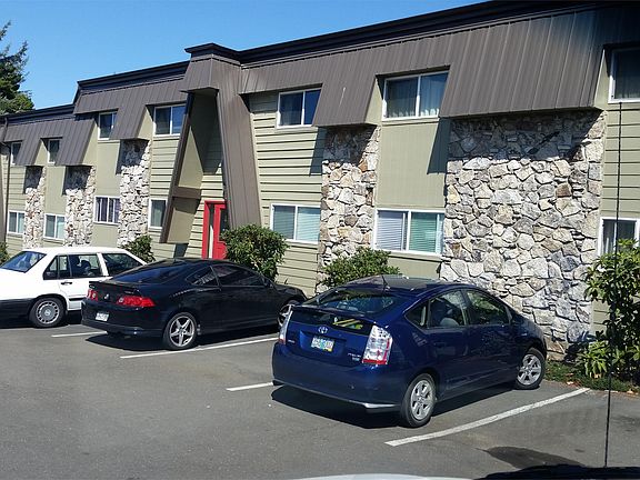 4th image of 2147 NW Mast Pl APT D