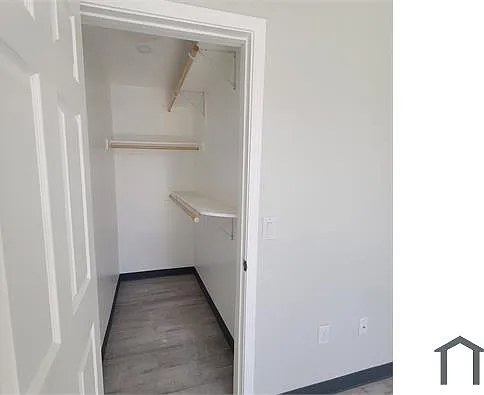 23 E Illini St #103 — Photo 5