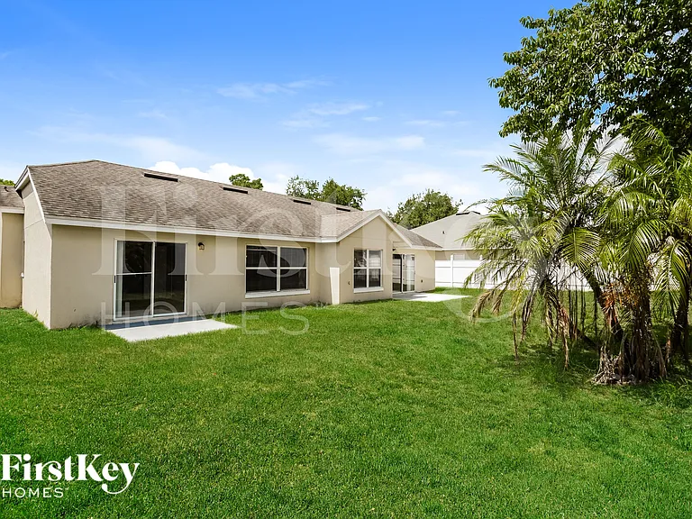 2738 Springfield Dr — Photo 15